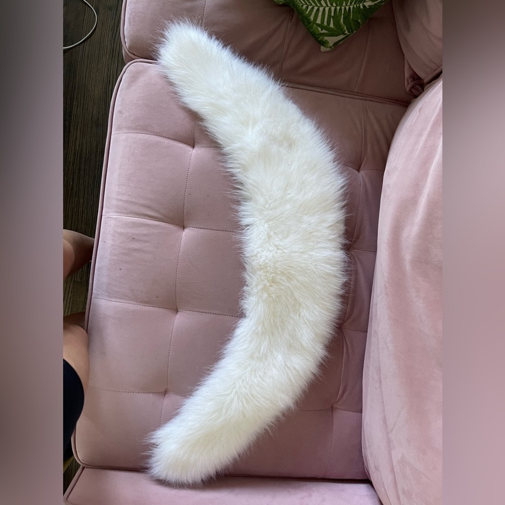 Faux fur scarf white